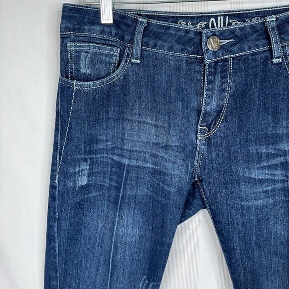 NV Jeans Women’s Sz 13 Capri Dark Wash Distressed Denim Casual Pants Streetwear - Picture 3 of 12